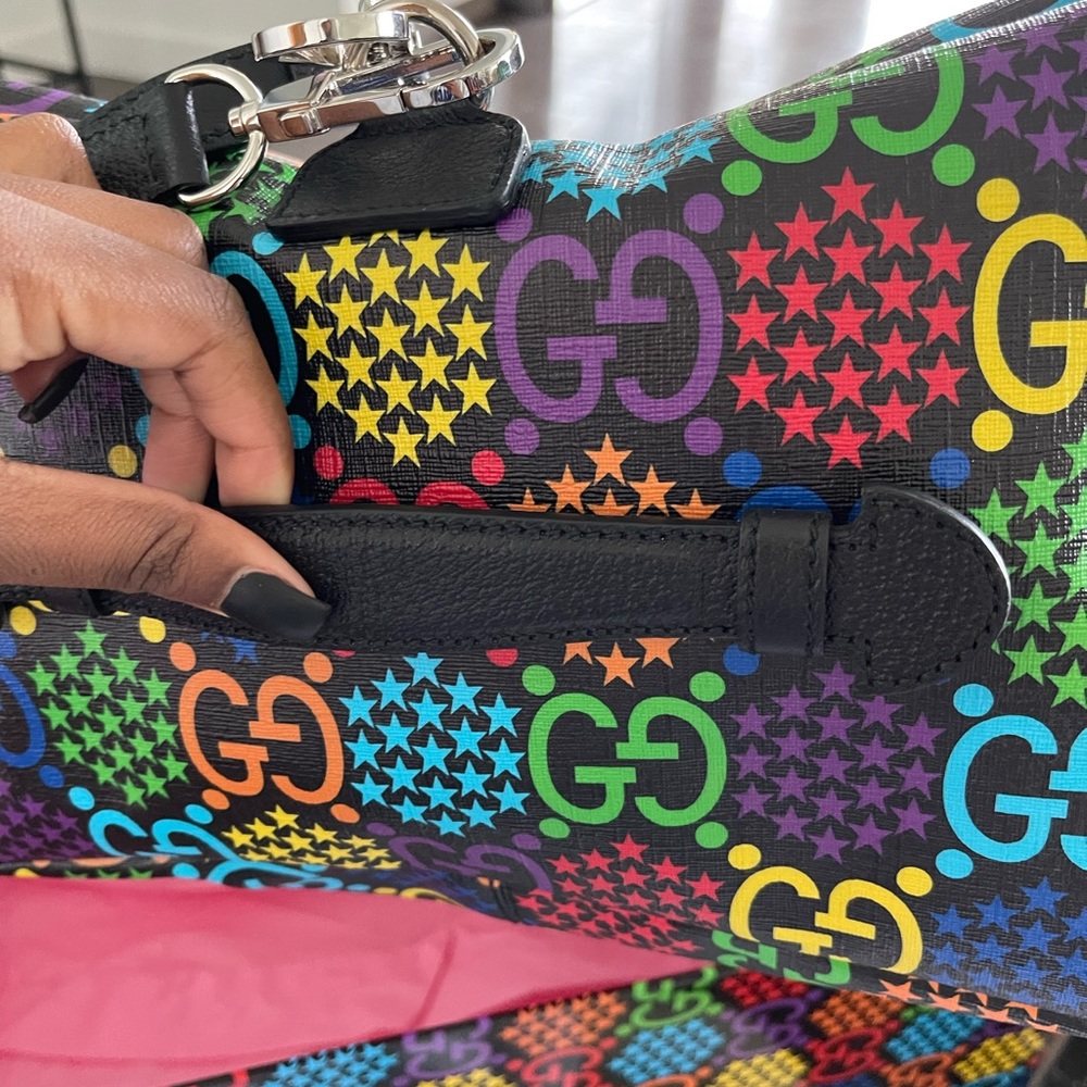 GUCCI PSYCHEDELIC DUFFLE BAG - Picture 2 of 5